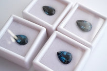 画像をギャラリービューアに読み込む, (a~d)大粒ロンドンブルートパーズ ルース10×10×6mm ペアシェイプカット ファセットカット 穴無し - Northern Lights Jewels