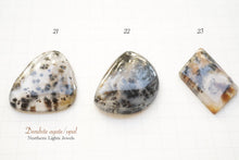 画像をギャラリービューアに読み込む, 7/28(粒売り)【模様はっきり】(ファンシーシェイプ) デンドライトアゲート カボション 上部穴あき
