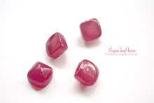 Load image into Gallery viewer, (Grain) Glass Filled Ruby/Sapphire Sugar Loaf Loose