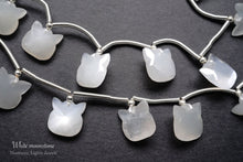 画像をギャラリービューアに読み込む, (2/10粒)ホワイト ムーンストーン キャットフェイス カービング