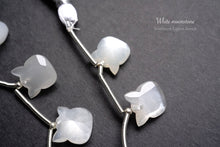 画像をギャラリービューアに読み込む, (2/10粒)ホワイト ムーンストーン キャットフェイス カービング