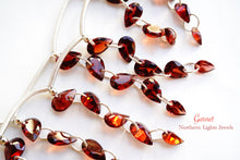 画像をギャラリービューアに読み込む, (2列/1連)宝石質 ガーネット ダブルホール 2つ穴 ペアシェイプ ルースカット
