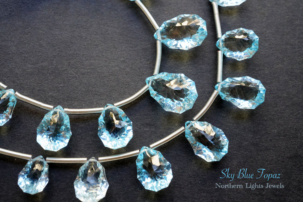 クリスタル ロゼッタコンケーブ 大小 天然石　14kgf クリスタル　ロゼッタコンケーブ　ペアシェイプ　ピアス　ア対応