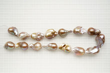 画像をギャラリービューアに読み込む, (15粒)淡水パール 天然色 ゴールド〜パープル オイスターバロック 25×17-29×19mm