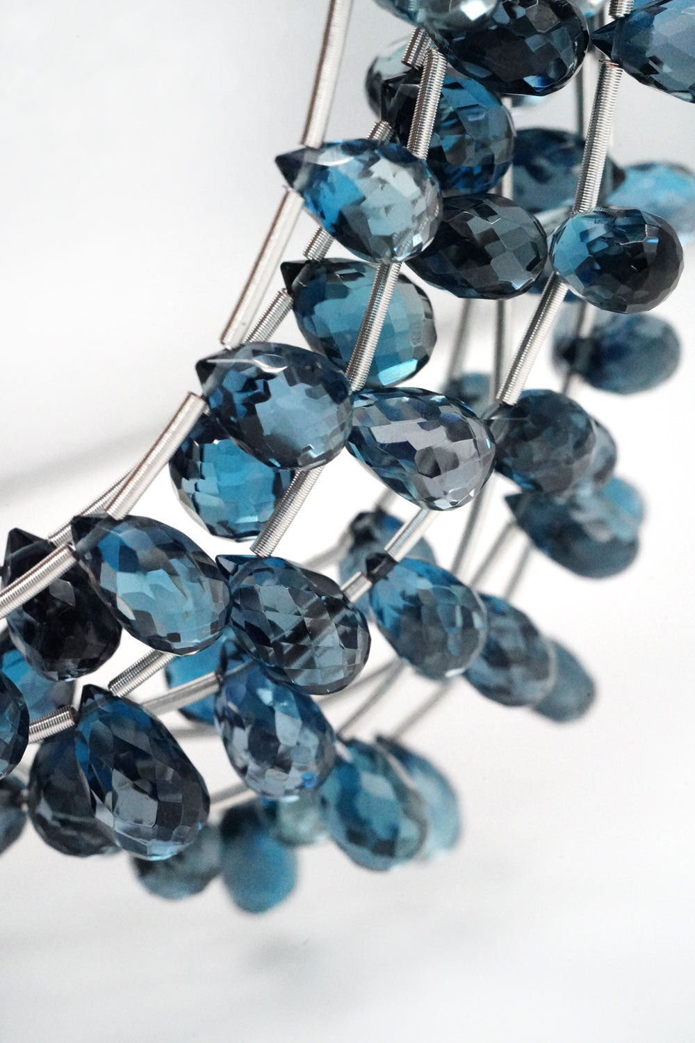 宝石質　ロンドン　ブルートパーズ　ファセットドロップ