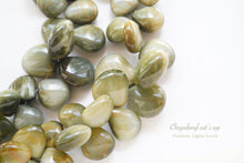 Load image into Gallery viewer, (10 grains per row) Black Cat&#39;s Eye Quartz Smooth Pear Shape 16 x 10.5 x 6mm
