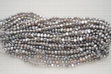 Load image into Gallery viewer, (1 row 41cm) Freshwater pearl center hole poppy baroque gray @ 32 yen
