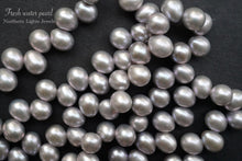 Load image into Gallery viewer, (1 row 40cm) Freshwater Pearl Plump Drop ~ Rice Creo Hole Light Gray @ 56-60 yen
