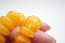 Load image into Gallery viewer, (1 row 19cm) Amber Baltic Amber 3 Colors Tumble Bracelet
