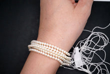 Load image into Gallery viewer, (1/4, half-strand, 1-strand) Akoya pearls from Ise-Shima, horn, poppy, untoned, natural gray
