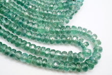 画像をギャラリービューアに読み込む, （半連/1連）グリーンカイヤナイト　40cm　ファセットロンデル　ボタンカット
