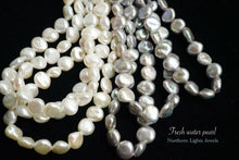 Load image into Gallery viewer, Freshwater Pearl Poppy Baroque Creo Hole White 38 cm
