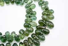 Load image into Gallery viewer, (1 row 38 cm 190 grains) Green Apatite Heishi Beads 3.5-4.5 mm
