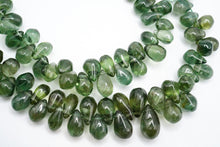 Load image into Gallery viewer, (1 row 38 cm 190 grains) Green Apatite Heishi Beads 3.5-4.5 mm
