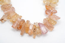 Load image into Gallery viewer, インペリアル　トパーズ　原石　穴あき　結晶
