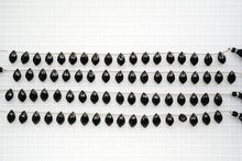 Load image into Gallery viewer, （半連/1連）宝石質　ブラックオニキス　フラットシャンデリアカット　マイクロカット
