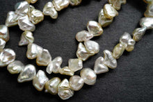 Load image into Gallery viewer, b. (1/10 sold) Akoya Pearl Akoya Pearl 7mm Baroque White
