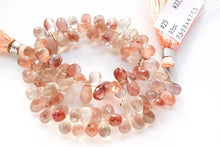 Load image into Gallery viewer, (19-22 grains per row) Fine Oregon Sunstone Rough Drop Beads
