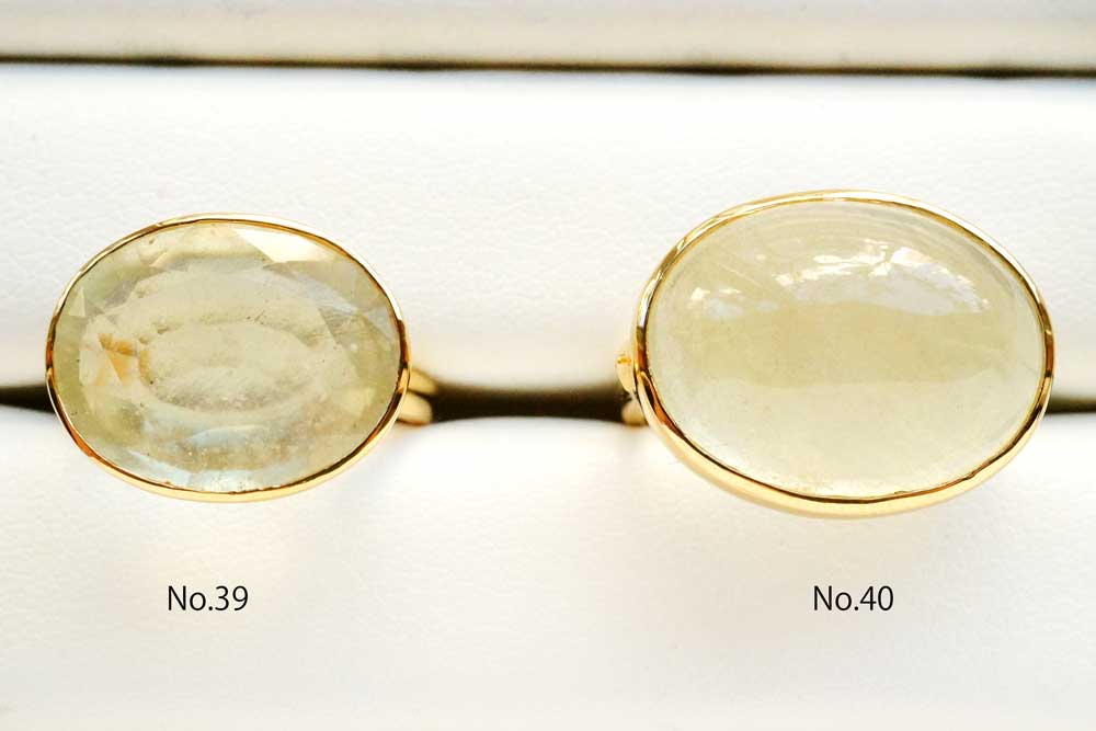 （No.39-40）宝石質　リビアングラス　ルース　銀製フレーム（K18gp)　リング　指輪