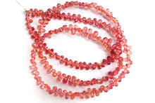 Load image into Gallery viewer, （パパラチア/レッド）宝石質　ソンゲア産　サファイア　40cm　ファセット　ドロップ
