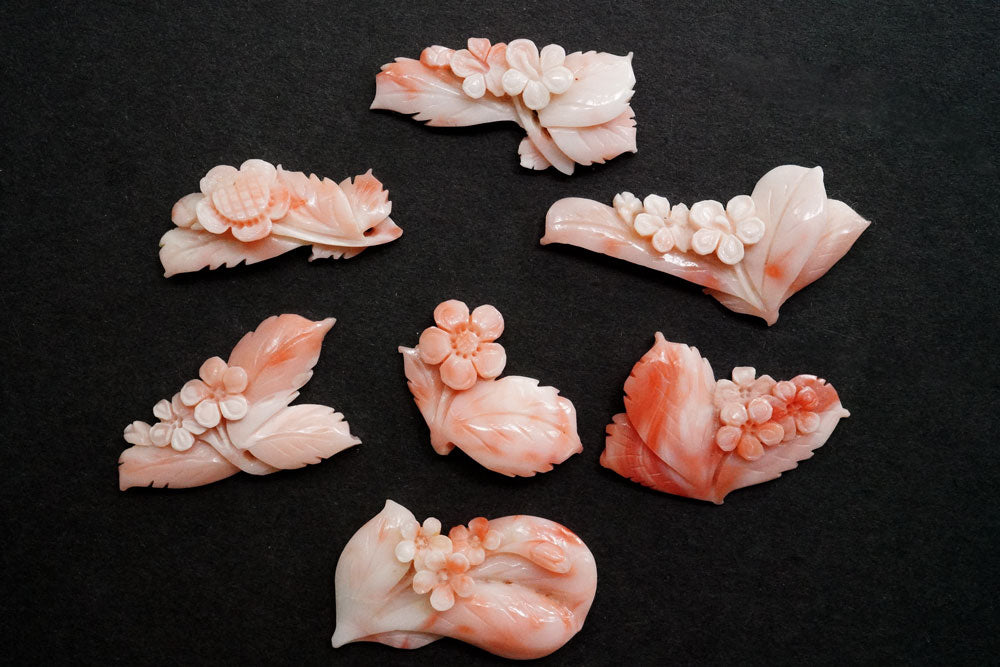 アリゾナターコイズフラワーカービングとサルディーニャ珊瑚のブレスレット