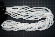 画像をギャラリービューアに読み込む, レインボームーンストーン　36cm　ボタンカット　ラブラドライト
