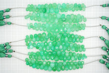 Load image into Gallery viewer, （半連/1連）クリソプレーズ　10cm　ファセット　ドロップ
