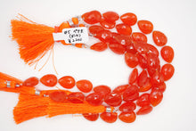 Load image into Gallery viewer, （小/大,ライト/ダーク）カーネリアン　ファセット　ペアシェイプ
