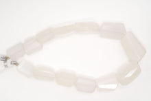 画像をギャラリービューアに読み込む, ホワイトムーンストーン　18cm　ファセット　タンブルカット
