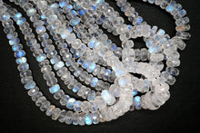 画像をギャラリービューアに読み込む, （半連/1連）宝石質　ブルー　ムーンストーン　ボタンカット
