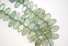 画像をギャラリービューアに読み込む, （半連/1連）ミント　カイヤナイト　22cm　スライス　マーキスカット
