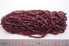 Load image into Gallery viewer, (200 grains per row) Garnet Hacy Beads Square Rondelle
