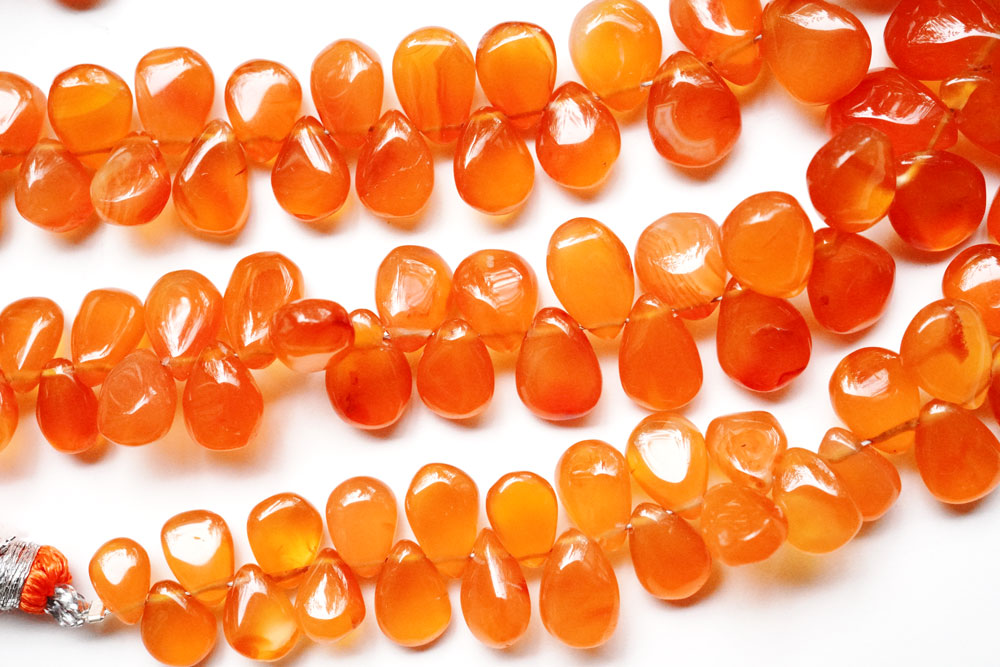 (60 grains per row) Carnelian plain pear shape @ 46 yen