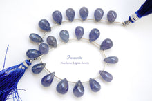 Load image into Gallery viewer, (1 row 18 cm 31 grains) small tanzanite teardrop cut beads
