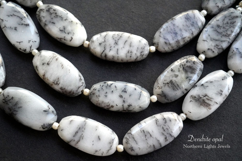 (Grain sale) [Clear pattern] Dendrite Agate Cabochon Perforated Upper Part