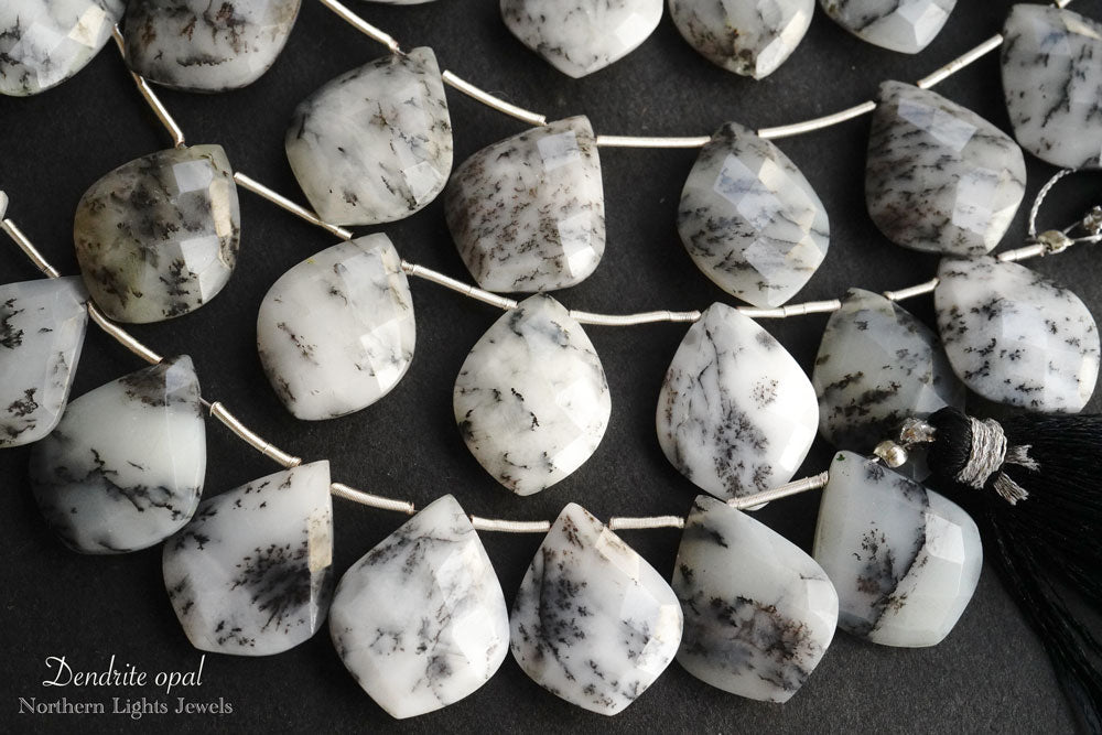 (10 grains per row) Dendrite Opal/Agate Plain Maron Beads 10mm Leaf Pattern